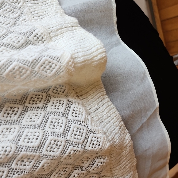 Lucky Brand women's crew neck sweat with split back and under blouse. Size XS - Picture 6 of 9